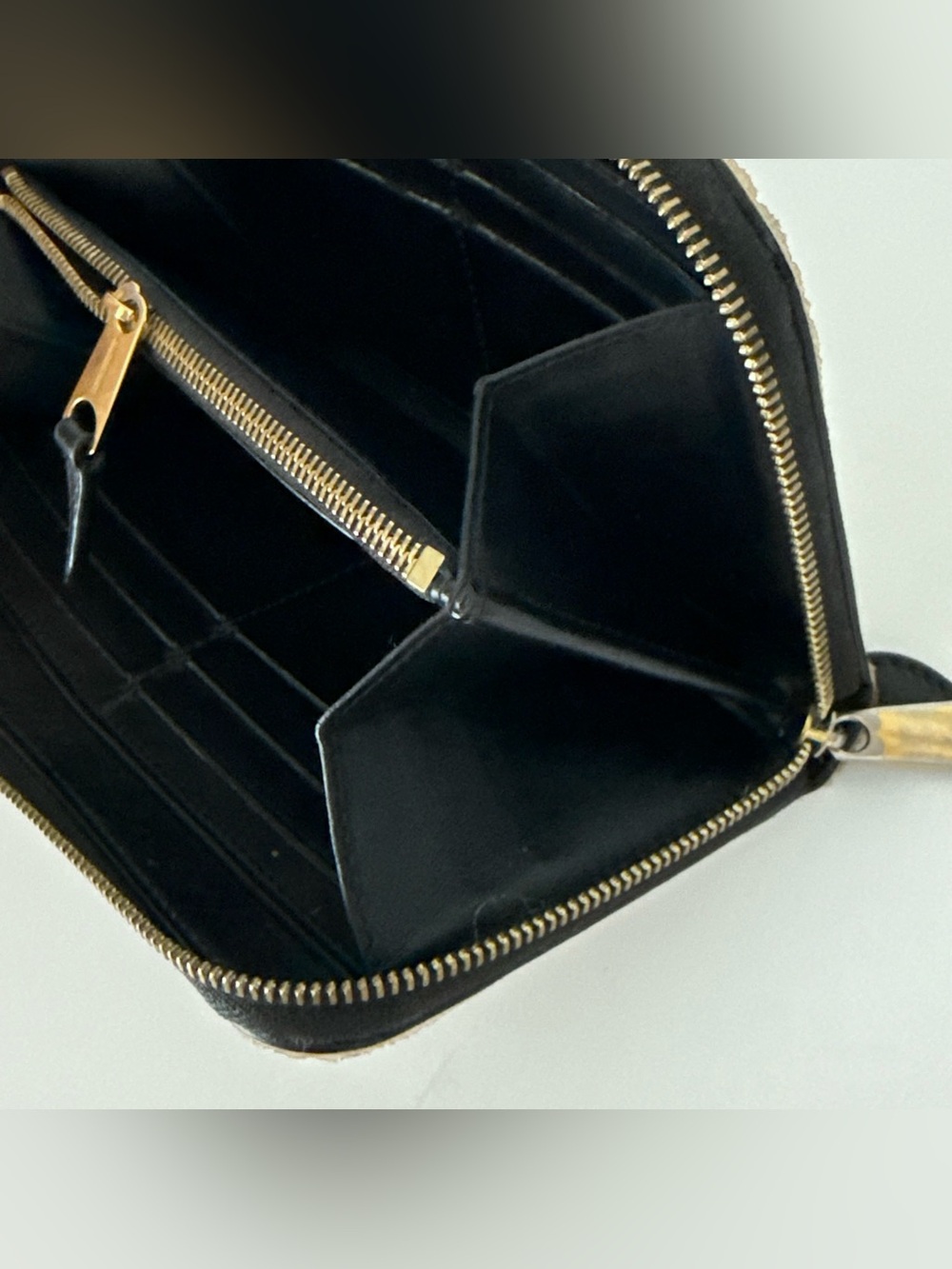 Burberry Nova Check Zip Around Wallet - Picture 13 of 16